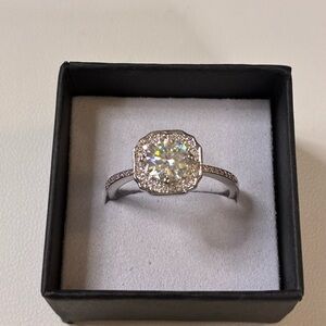 Elegant Silver Moissanite Ring